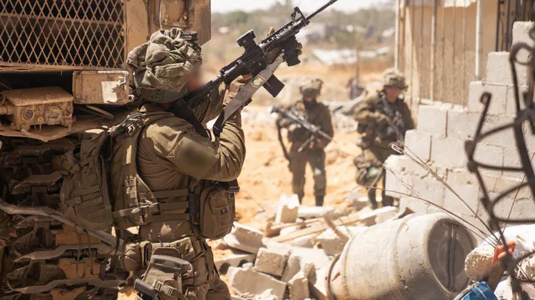 Watch: IDF activities in southern Khan Yunis