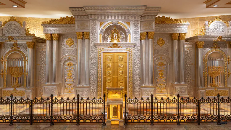World's largest Holy Ark completed at Yeshivat Ateret Shlomo