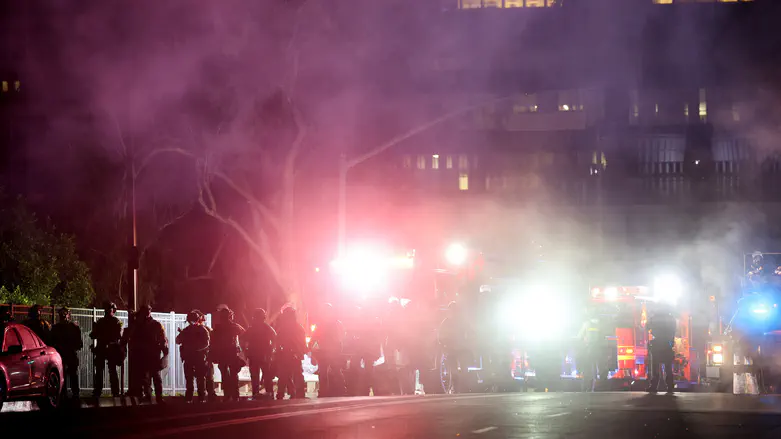 Nl Riots Third day of riots grips Los Angeles amid immigration crackdown ...