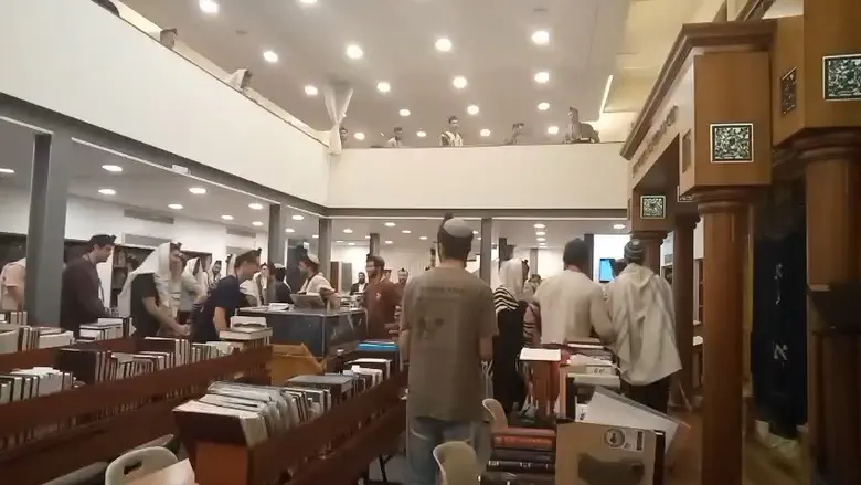 בישיבות ובבתי כנסת אמרו 'הלל' לאחר התקיפה