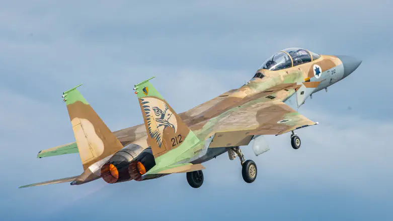 חיל האוויר תוקף מטרות צבאיות בטהרן