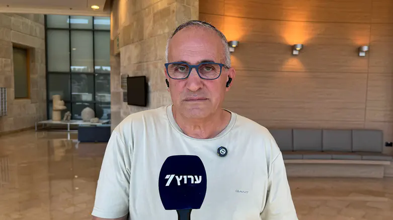 "לא נפקיר עשרה מיליון, בגלל עשרים חטופים"