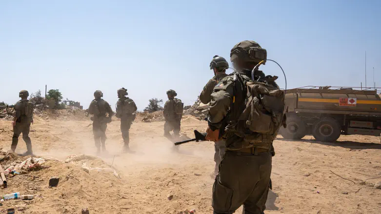 Watch: IDF Paratroopers destroy 3km-long terror tunnel in Gaza
