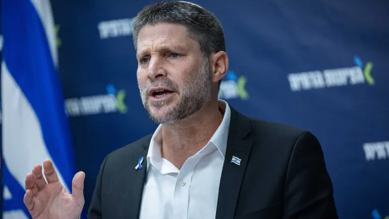 מיליון שקלים למשפחות הנפגעות: סמוטריץ' מעביר כספים מהרשות הפלסטינית