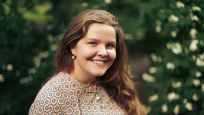 Bride has $0 for wedding in 3 weeks