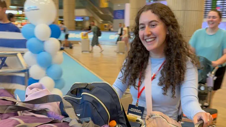 Shalhevet Cohen שלהבת מגשימה חלום שהתחיל בטיול בת מצווה
