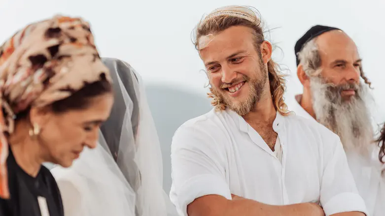 Fallen reservists excavator returns to service in Gaza