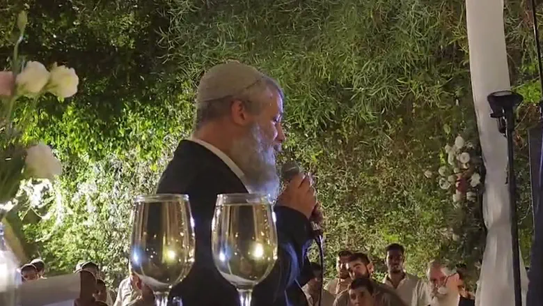 Rabbi Granot officiates at wedding of his fallen son's fiancé