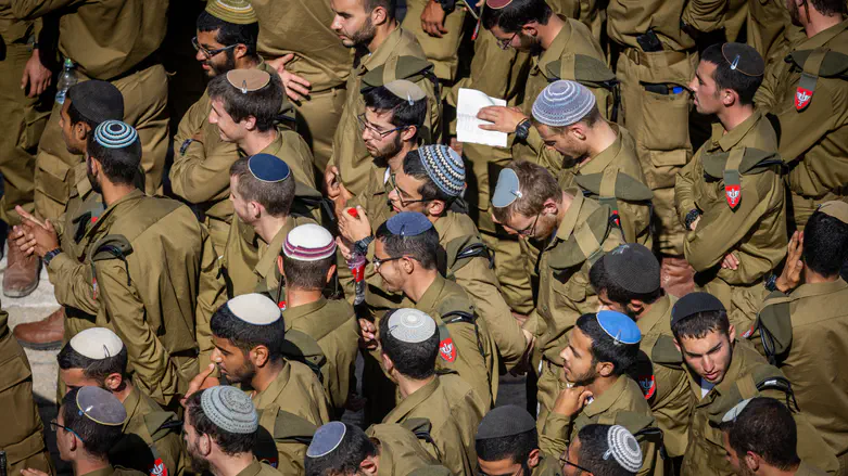 האחריות על הצביון הדתי – לא בישיבה, אלא בשטח