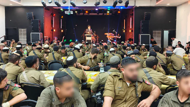 Soldiers complete Talmud in honor of fallen comrades