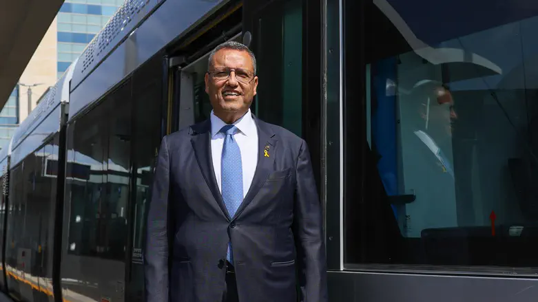 הרכבת הקלה חוזרת לפעול כרגיל