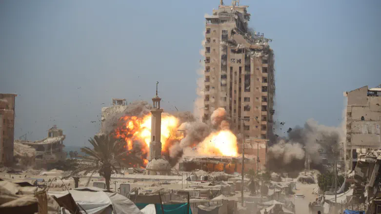 IDF strikes multi-story building in Gaza City