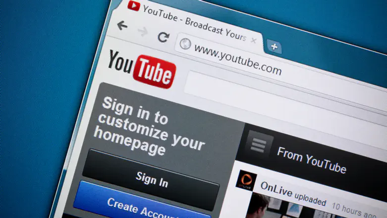 Removal rate of online antisemitic content rose in 2025