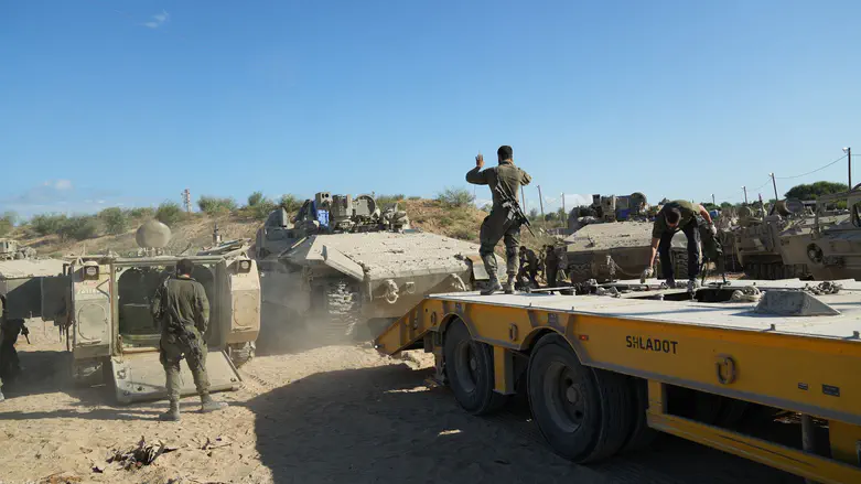 Watch Troops deploy on new lines while singing and dancing