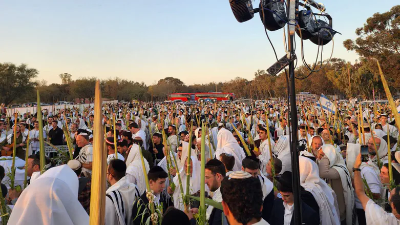 מרגש: 'שערי שמיים פתח' במתחם הנובה