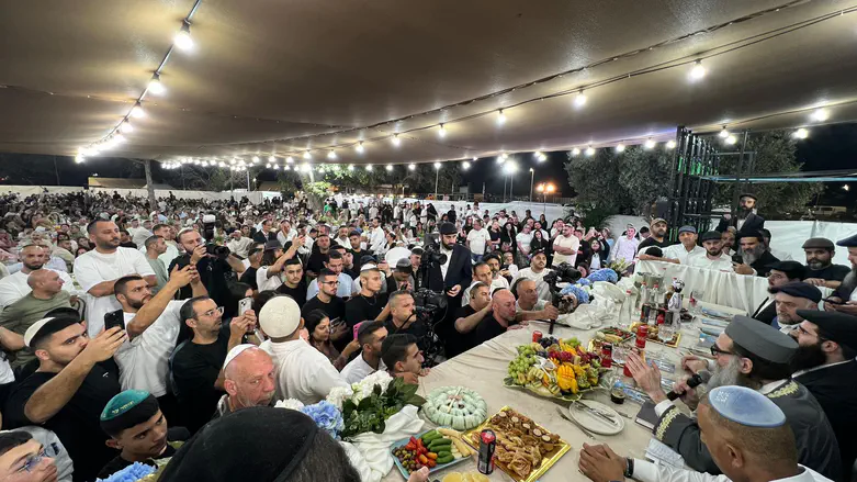 חיזוק הישיבה: הרב פינטו בשיעור מיוחד