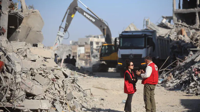 Hamas says it will return a hostage's body tonight, then reneges