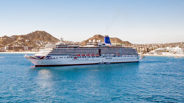 יוון בכוננות: ספינה ישראלית מתקרבת