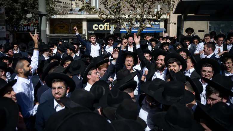 צילום: Yonatan Sindel/Flash90 זעקת הלוחמים והאברכים: הכצעקתה?