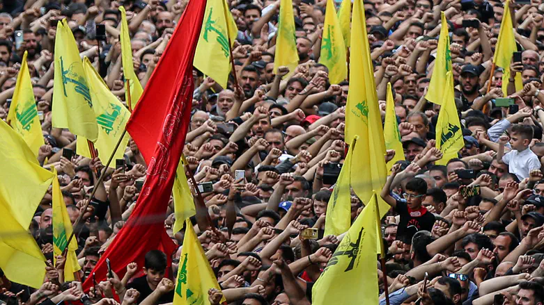 حزب الله يعيد بناء بنيته العسكرية في جنوب لبنان