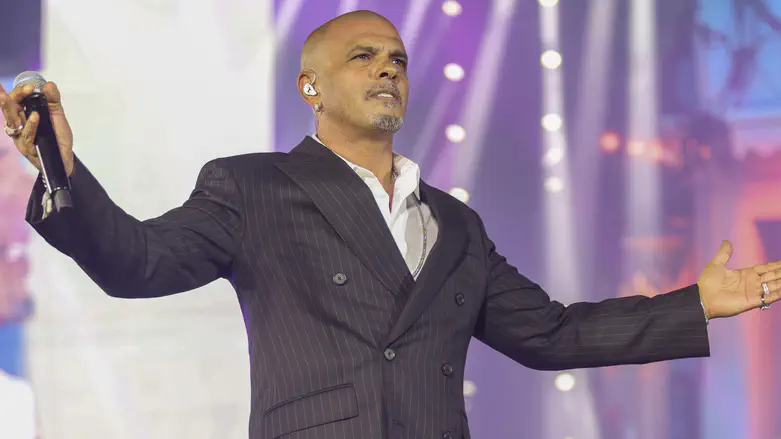 צילום: Aloni Mor/Flash90 אייל גולן פרץ בבכי: חשבתי לפרוש מהמוזיקה