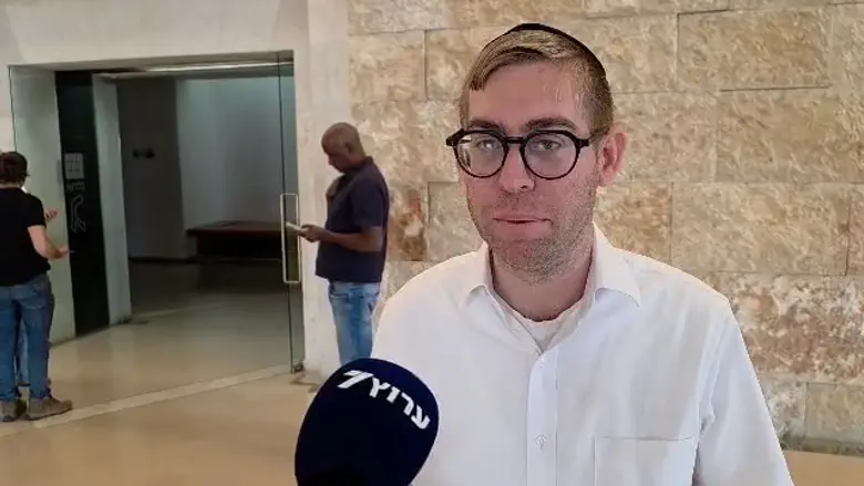 בצלמו לעליון: אל תפגעו בחופש הביטוי