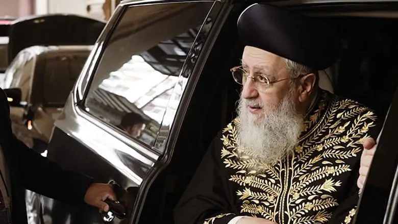 בתי הדין הרבניים Раввин Давид Йосеф добился развода после 12 лет агинот