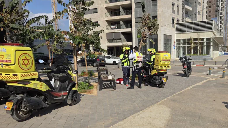 Suspected stabbing attack in Lod Suspected stabbing attack in Lod