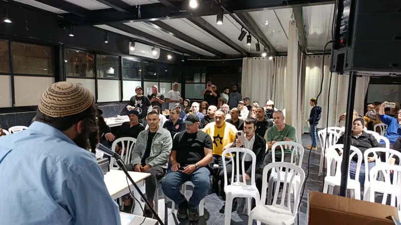 צילום: באדיבות המצלם מרזל בבת ים: "כולם רואים שהרב כהנא צדק"