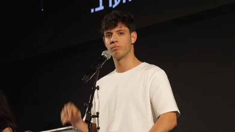 צילום: "מועצת אוקטובר" מתקפה חריפה: "פוליטיקאי בתחפושת"