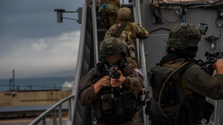 За кулисами военно-морских учений