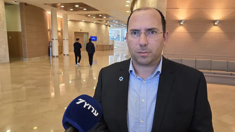 חזקי «Капитуляция перед терроризмом порождает еще больший террор»