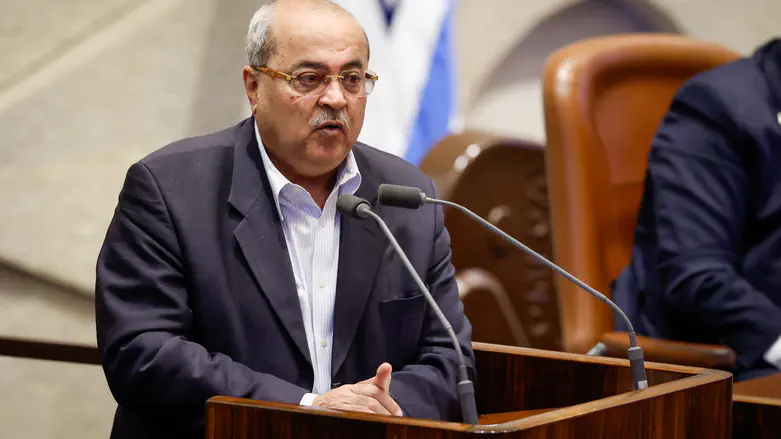 צילום: נועם מושקוביץ/דוברות הכנסת אחמד טיבי הזדעזע מתלישת הפאה לאשה החרדית