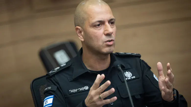 Prison Commissioner must be prosecuted