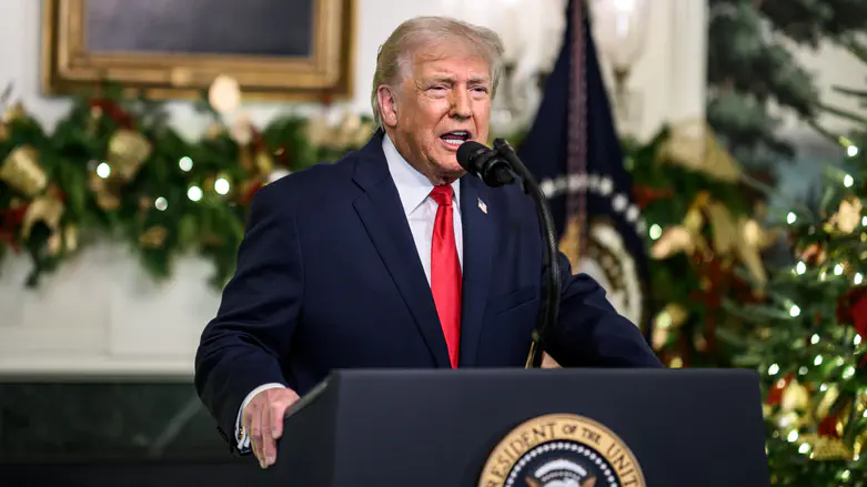 Trump unveils 'Trump class' battleships