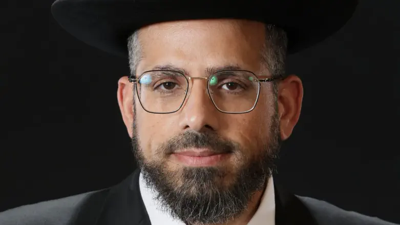 רבנים חדשים באורה, מגילות ים המלח ותמר