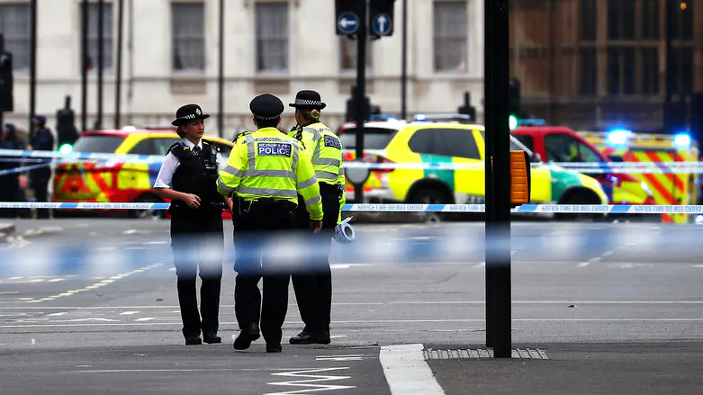 2 men convicted for plot to massacre hundreds of Jews