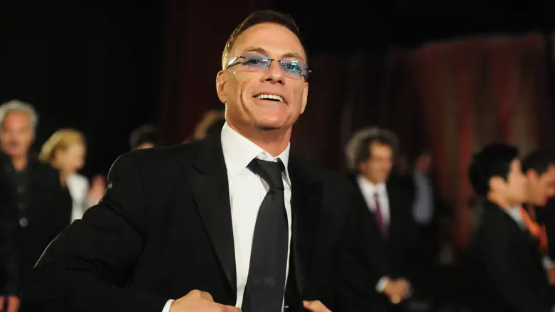 Жан-Клод Ван Дамм разразился слезами: «Я ничто без Бога»