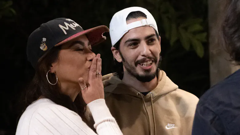 Hamas captivity survivors announce engagement