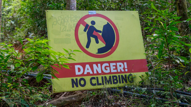 צילום: iStock צעיר נהרג בנפילה מצוק כשניסה לצלם סלפי