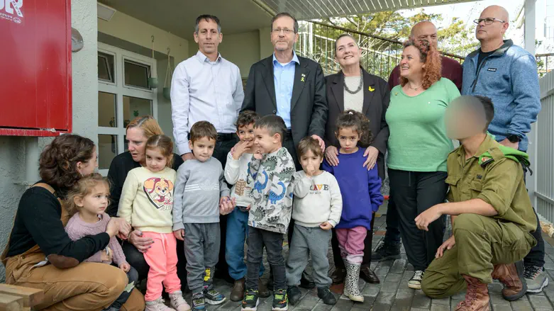 Herzog visits recovering Kiryat Shemona