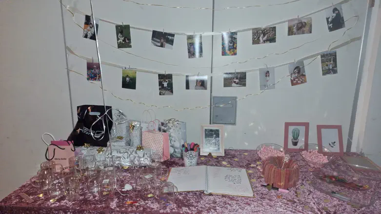 חגיגת בת מצווה לילדה שחולצה