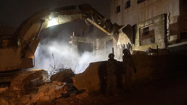 IDF demolishes home of Gush Etzion terrorist