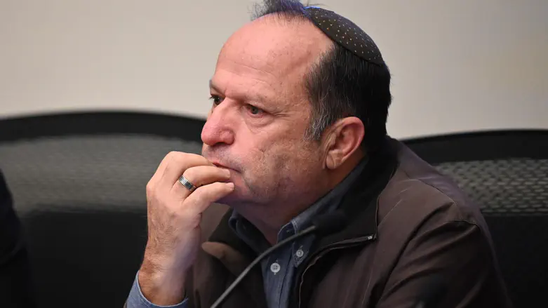 צילום: יואב דודקביץ/TPS האב השכול בקריאה חריגה לערוצי הטלוויזיה