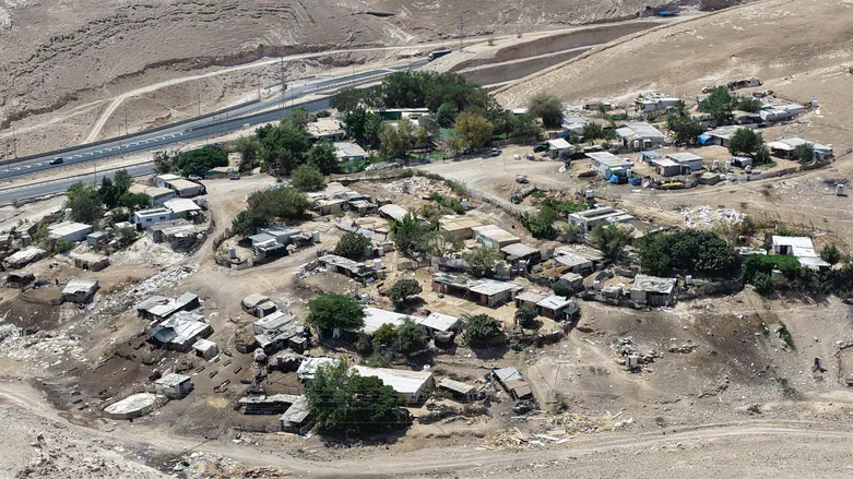 המדינה מסרבת למסור מתי יפונה חאן אל אחמר