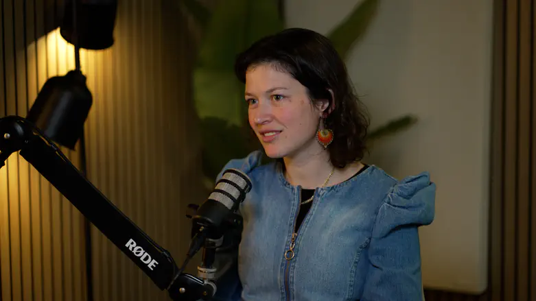 צילום: ערוץ 7 אף אדום, פואטרי סלאם והומור