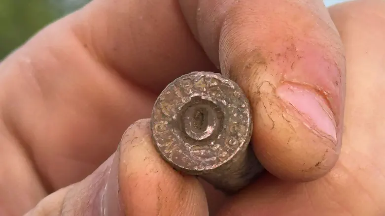 Rare historical find on tour of Path of the 35 battleground