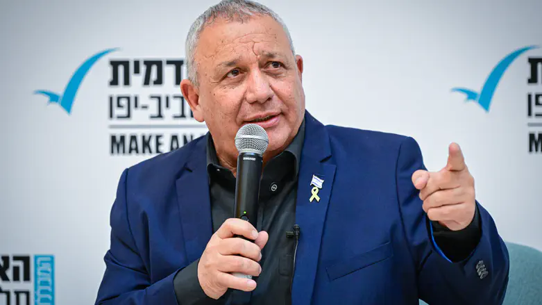 צילום: Avshalom Sassoni/Flash90 לא עזבתי את גנץ כדי להיות מספר 2 של בנט