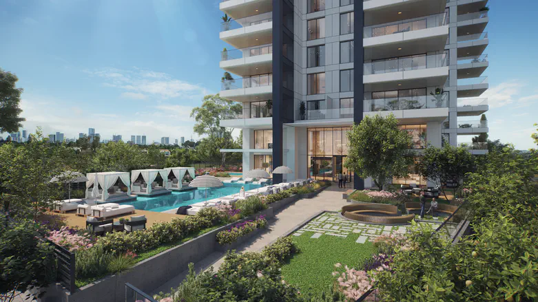 The Grand Advantage: High-End Within Reach