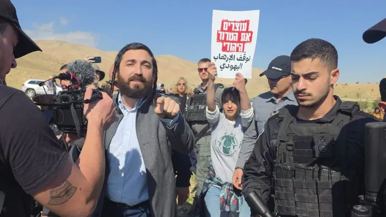 Bill proposed to revoke citizenship for promoting boycotts